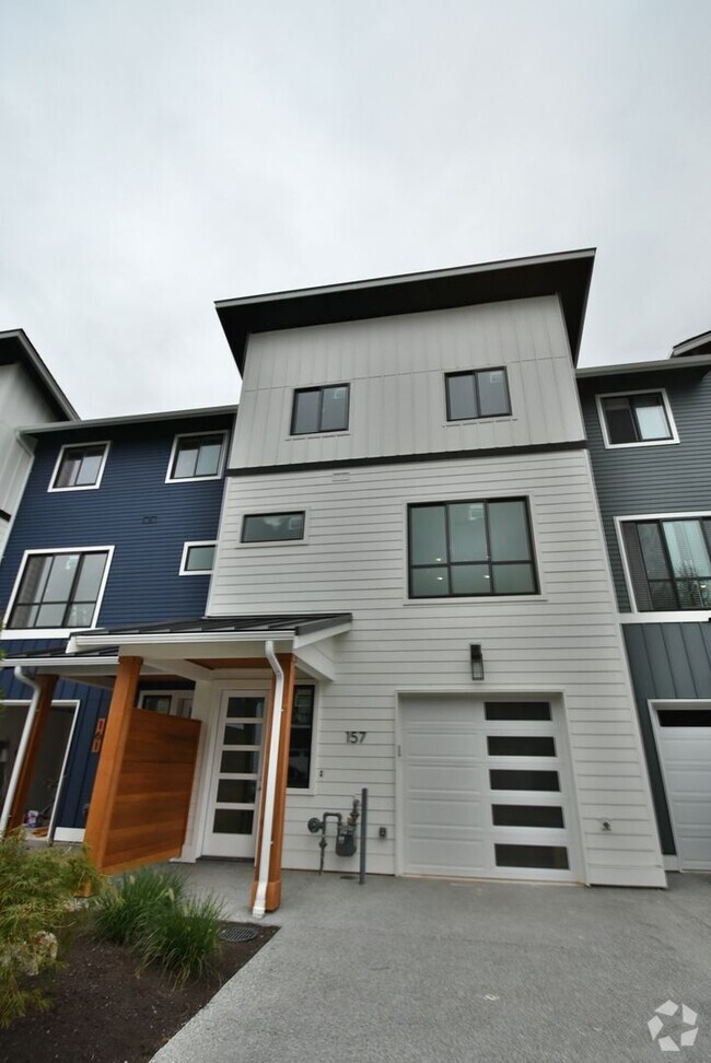 Building Photo - 3bd/2.5ba Monroe Townhome