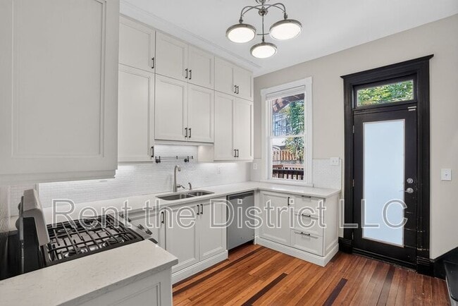 37 Rhode Island Ave NW