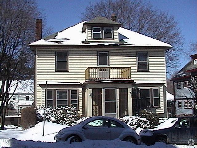 Building Photo - 12 Gerald Rd Unit 4 Rental