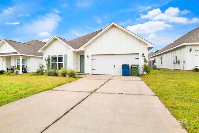 Photo - 390 Gemini St