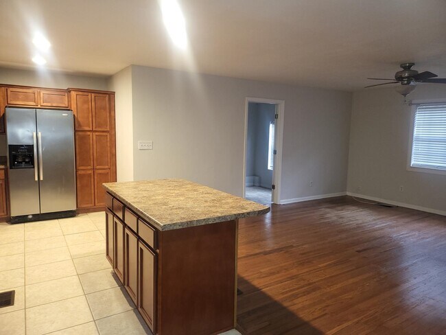 Photo - 1540 Pine View Dr House