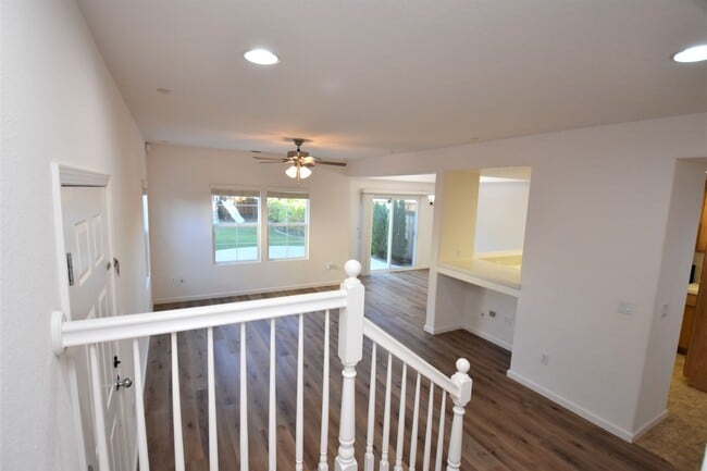Photo - 3814 Black Butte Rd