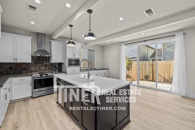 Photo - 8935 Fair Oaks Blvd