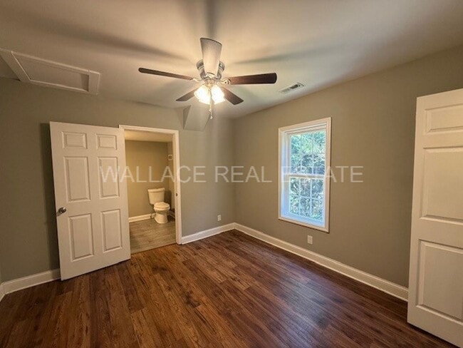 Photo - SUPER CUTE CRAFTSMAN HOME...2 BEDROOM/2 BA...
