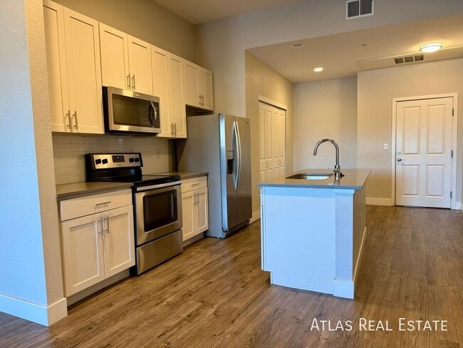 Building Photo - 2905 W 25th Ave Unit 309 Rental