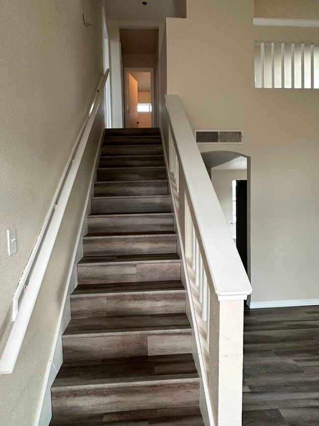 Photo - 760 Desert Ash Dr