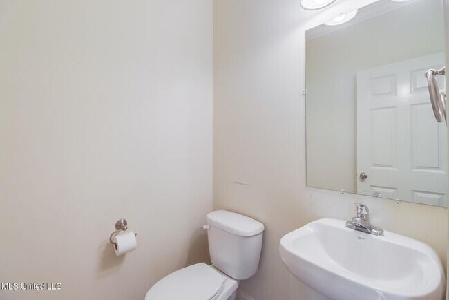 Photo - 908 Jefferson Dr