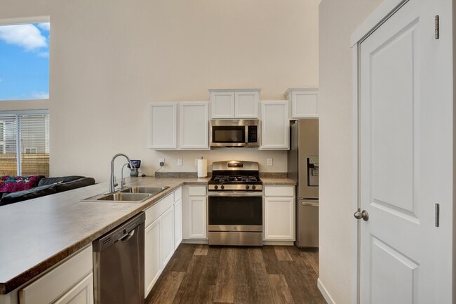 Photo - 10455 Kalama Dr