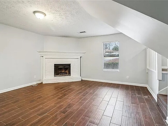 Photo - Room in House on Alicia Ct