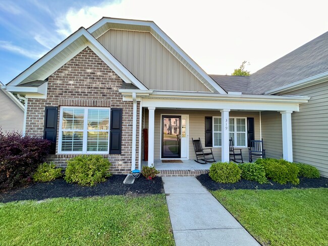 319 Crimson Dr