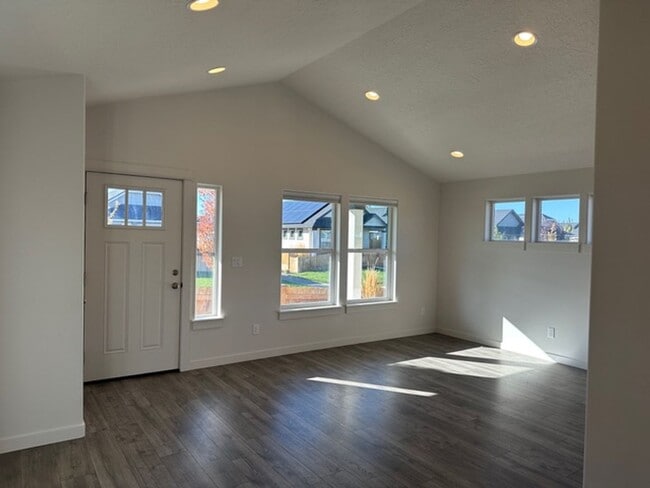 Photo - NEWER CONSTRUCTION - 2 BR 1BA Hayden Home ...