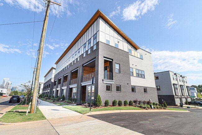 Luxury New Construction Townhome in Bryant... - Luxury New Construction Townhome in Bryant...