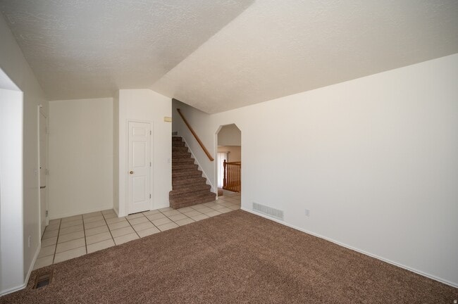 Photo - 8004 Old Barn Dr