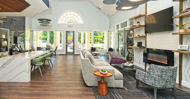 Creekside at Matthews Apartments
