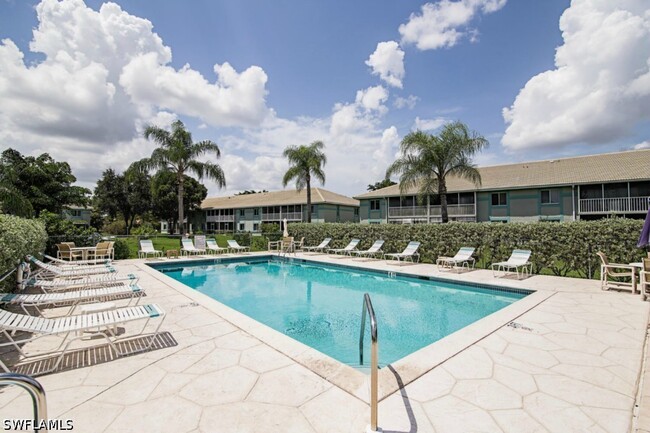 Photo - 180 Furse Lakes Cir Unidad E8