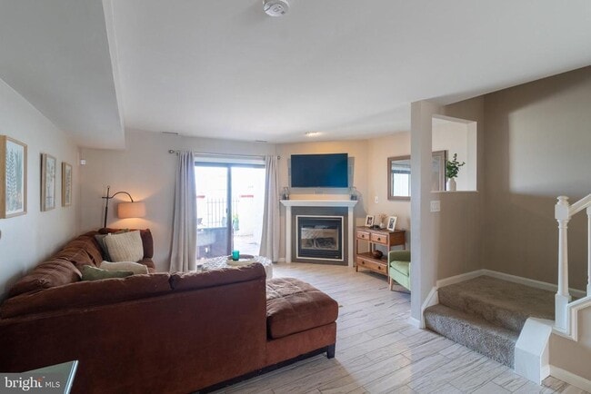 Photo - 25 Queen Elizabeth Ct