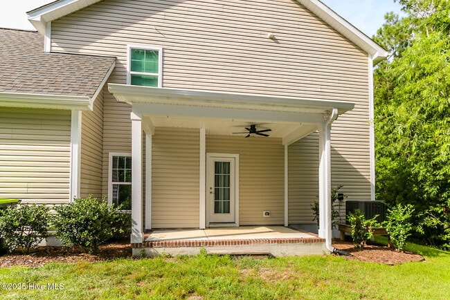 Photo - 1202 Woods Ct