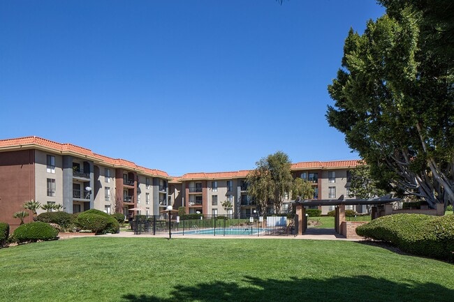 Prado Apartments