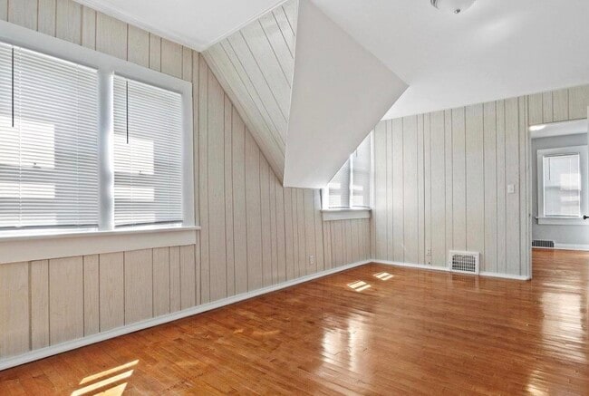 Photo - 1701 Michigan Ave