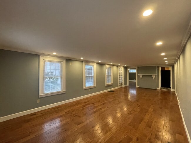 Building Photo - 625 W Church St Unit 1 Rental