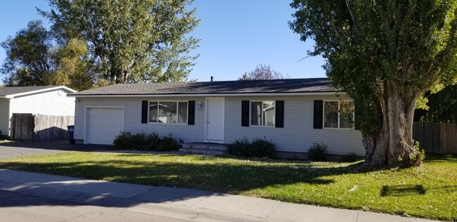 Adorable 3 bed, 1 bath home in Sugar City - Adorable 3 bed, 1 bath home in Sugar City