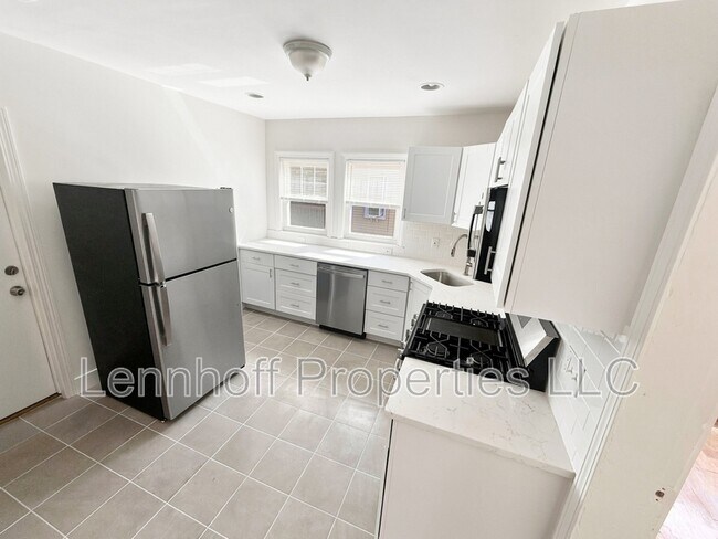 Photo - 17 1st St