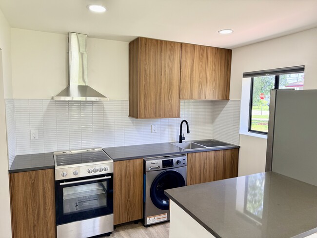 607 NW 15th Ave Unit 607