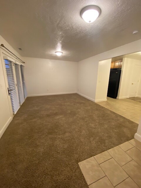 Photo - "Riverdale Retreat: Cozy 2-Bedroom with Modern Granite Touches!"