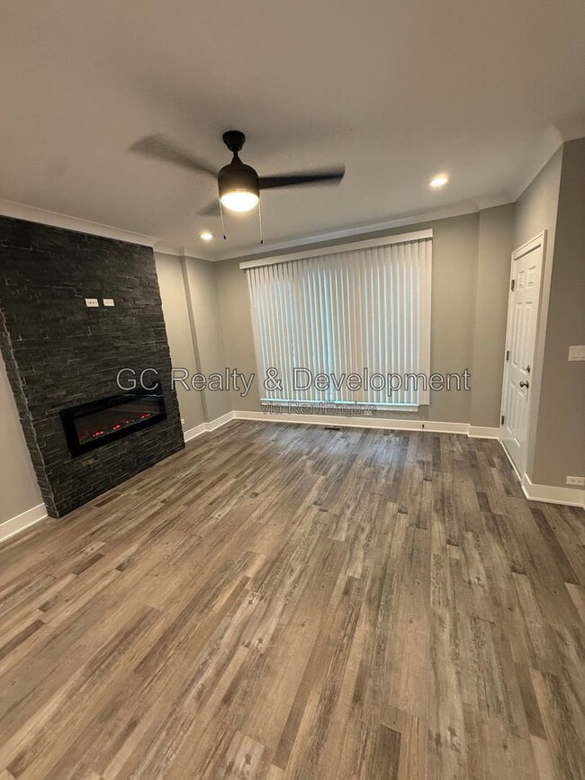 Photo - 3014 W Warren Blvd Unit 1