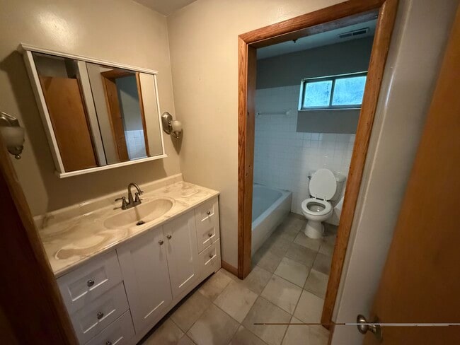 Photo - 1805 Pinewood Dr