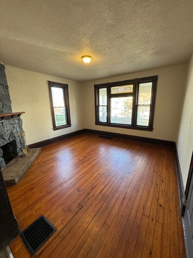 Photo - 1026 Rivermet Ave