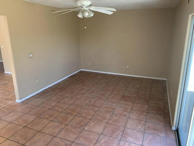 2511 E Pueblo Ave