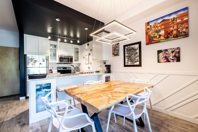 Photo - 2871 Jacklin Rd