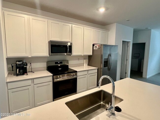 Photo - 1586 Lachlan Cir