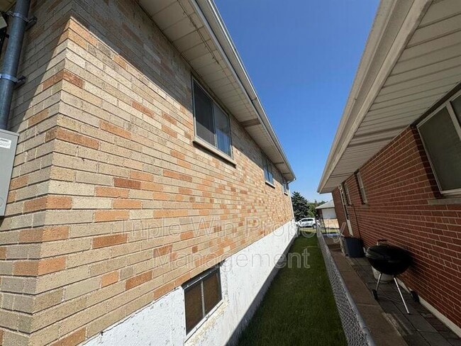 Photo - 3980 Neosho St