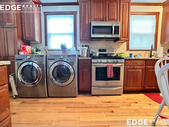 Building Photo - 58 Atkins St Unit 1 Rental