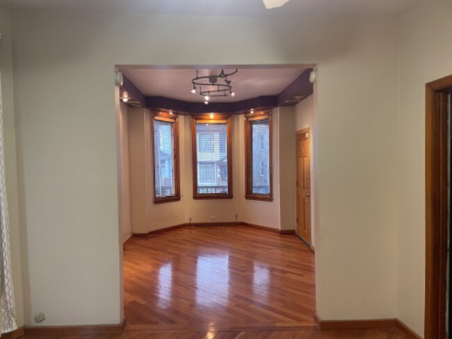 Photo - 2423 N Lawndale Ave Unit 2423 N Lawndale 2nd Fl