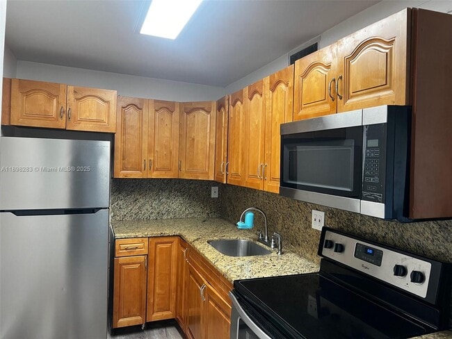 Photo - 8411 NW 8th St Unidad 105