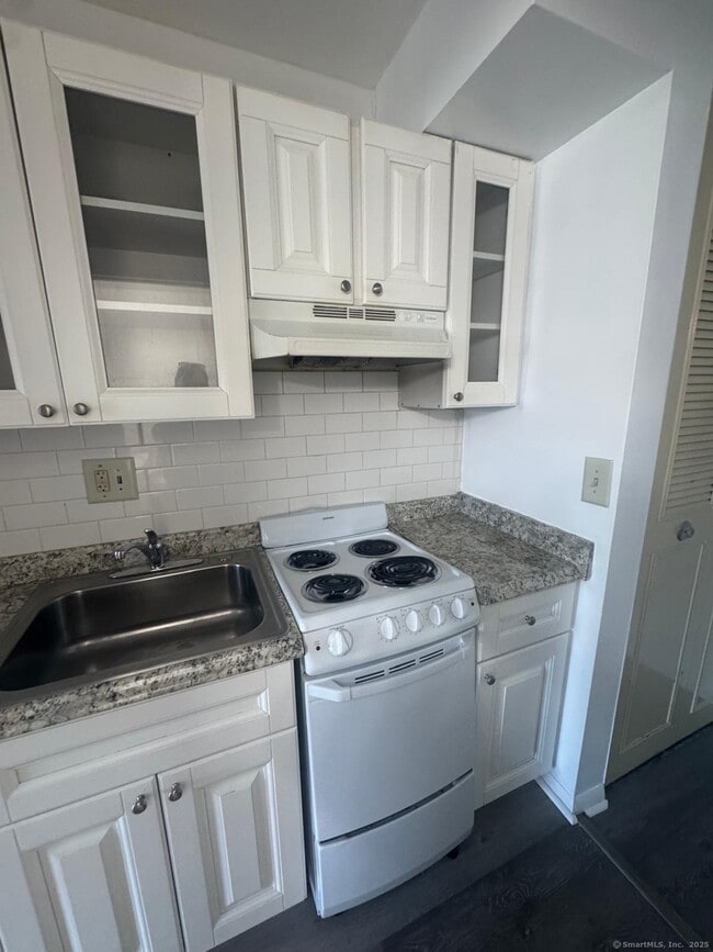Photo - 169 Birdseye St Unit C2