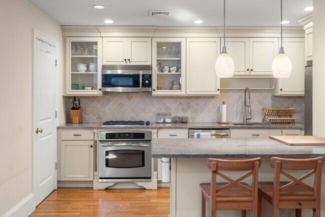 Photo - 299 Marlborough St Unidad 1
