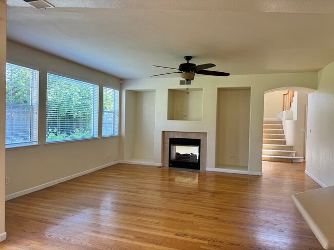 Photo - 189 Clarence Way
