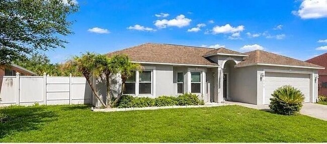 Building Photo - 5872 Royal Hills Cir