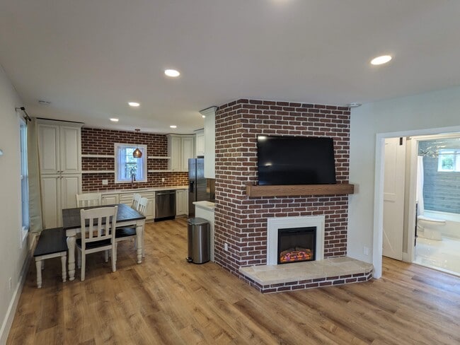 Photo - 29 Woodrow Ave Apartments Unit 1