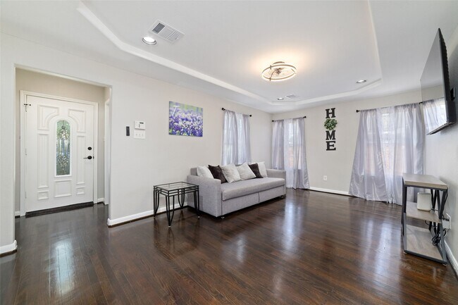 Photo - 617 Frisco St