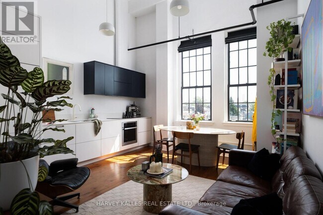 Photo - 183 Dovercourt Rd