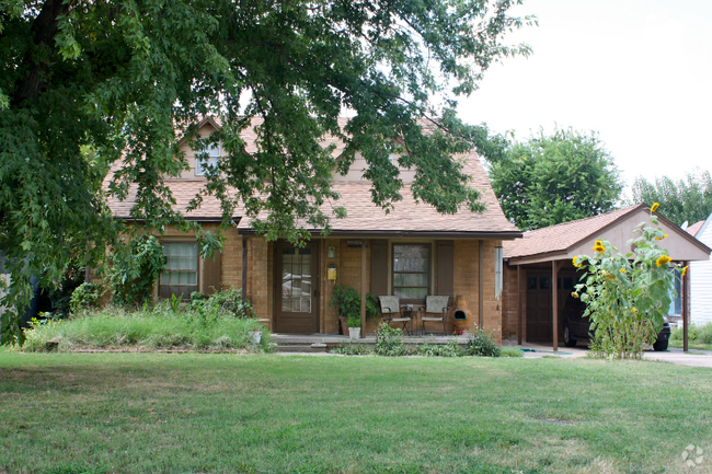 Building Photo - 1342 S Richmond Ave Rental