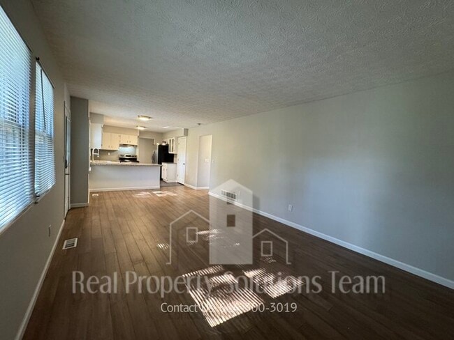 Photo - Renovated 4 bed in Westerville!