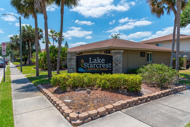 Lake Starcrest Apartment Homes