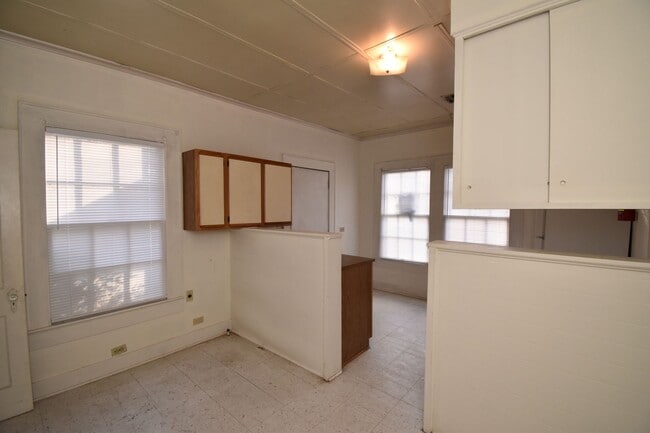 Photo - One Bedroom House Close to LA Tech & Downt...