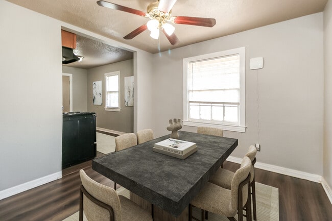 Photo - 2008 NE 30th St